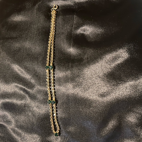 Gold Colored Necklace - Picture 1 of 3